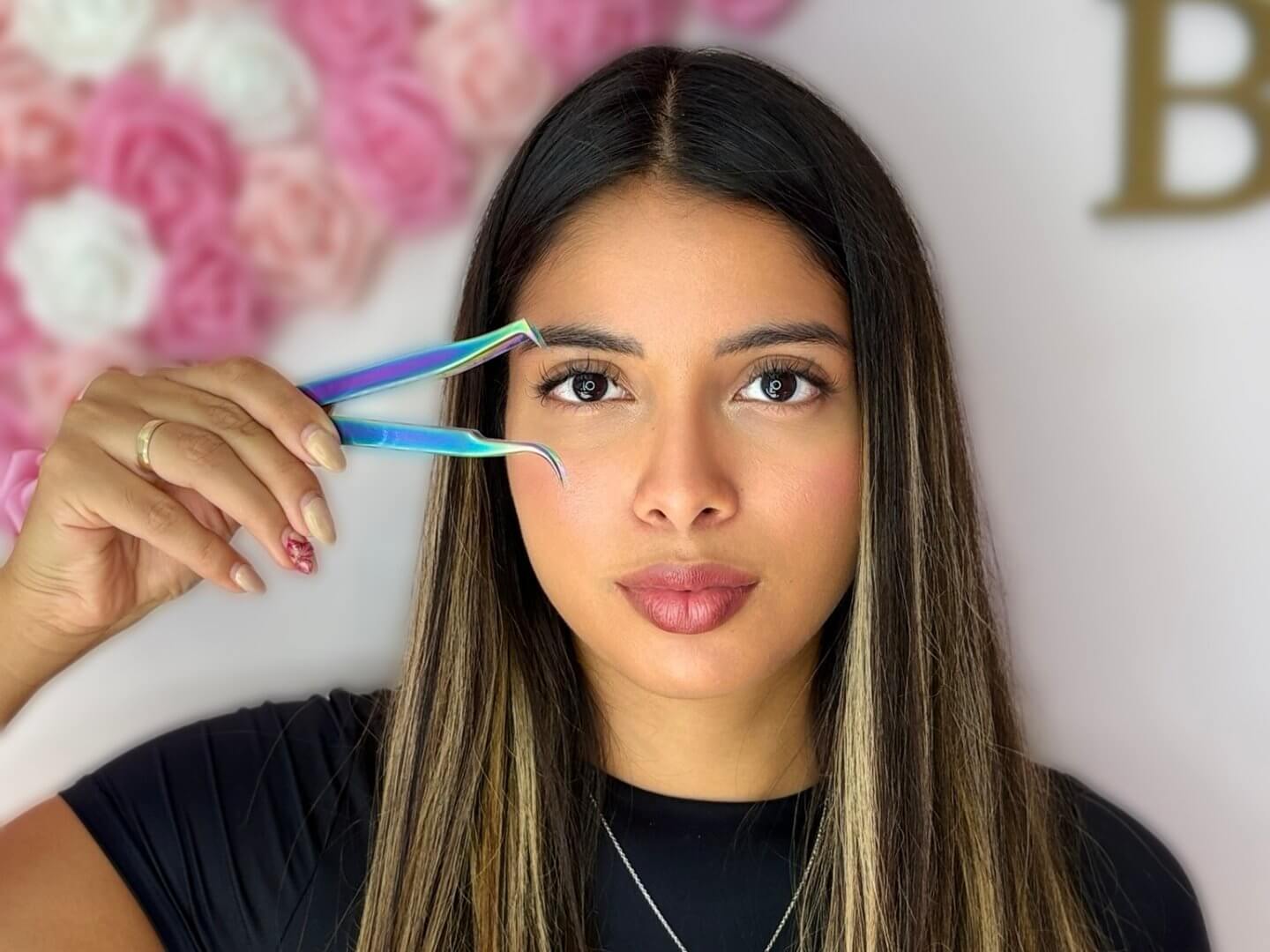 4 beautydesigngranada-estetica-cejas-pestanas-micropigmentacion-formacion-granada